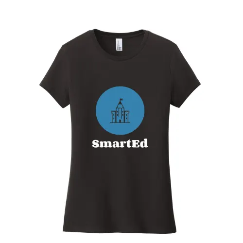 Camiseta Very Importante para mujer de District® con estampado frontal completo